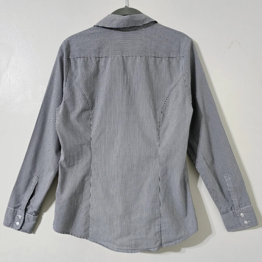 ✨️4/$20. Original Essential Shirt, Button Down Career Wear, Fitted Pin Stripe, M - Picture 8 of 15